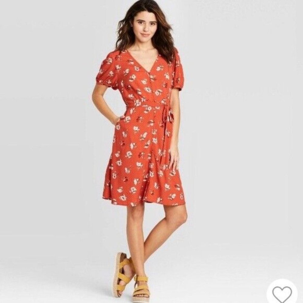 New! Universal Thread A-line Dress XS Red Floral Short Sleeve V-Neck Rayon